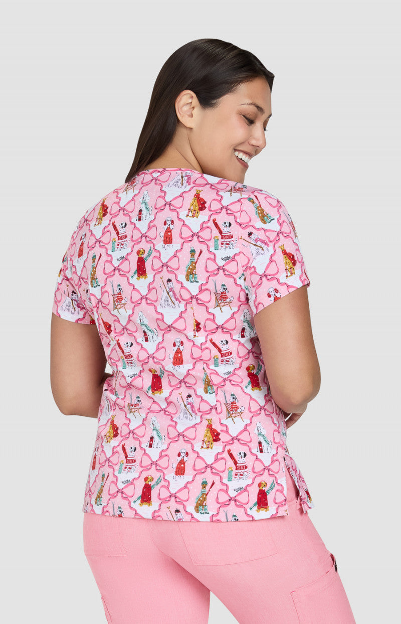 Ski Dogs - 2 Pocket Scrub Top Women's Holiday Print Scrub Top koi