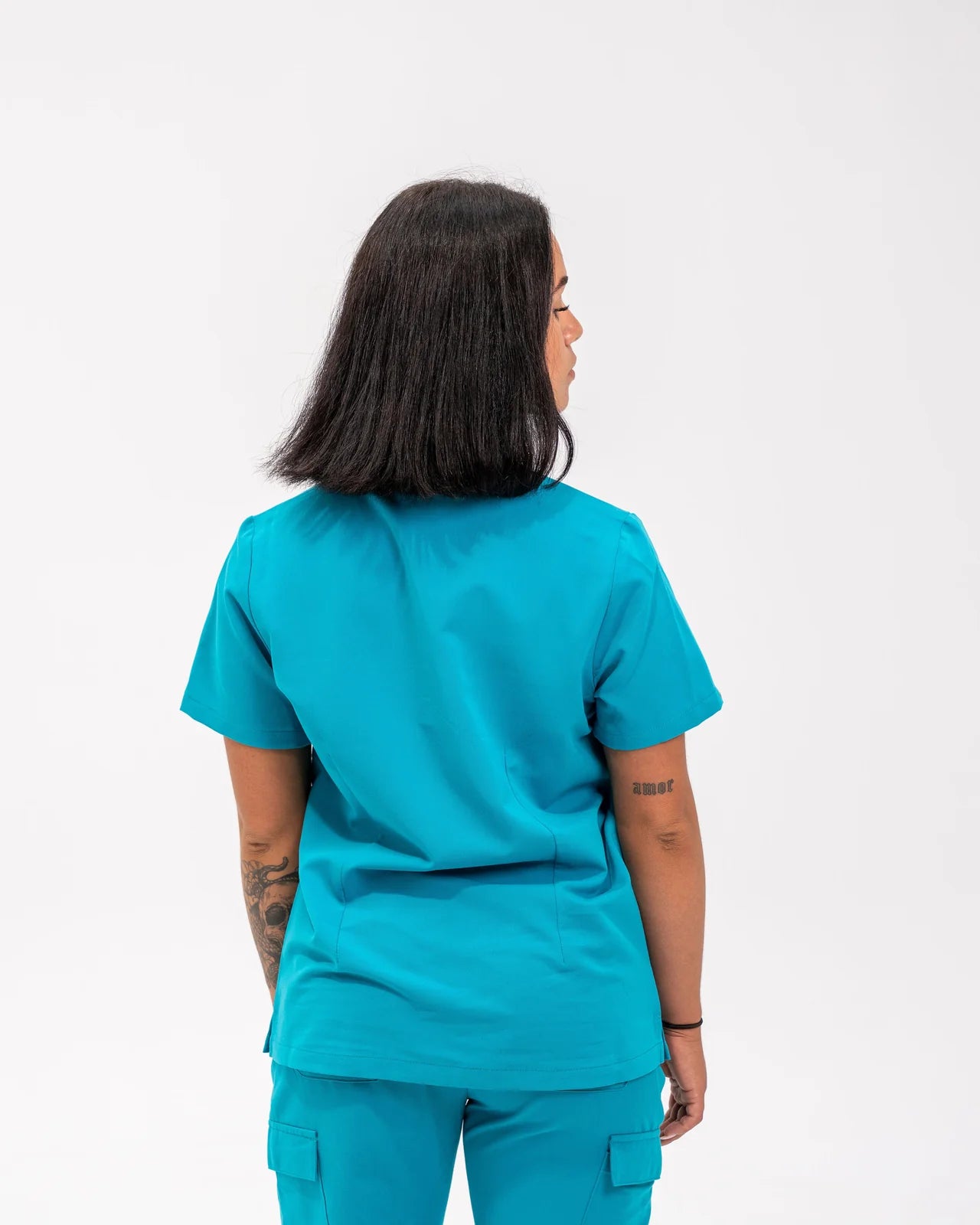 Victoria 4-Pocket Scrub Top