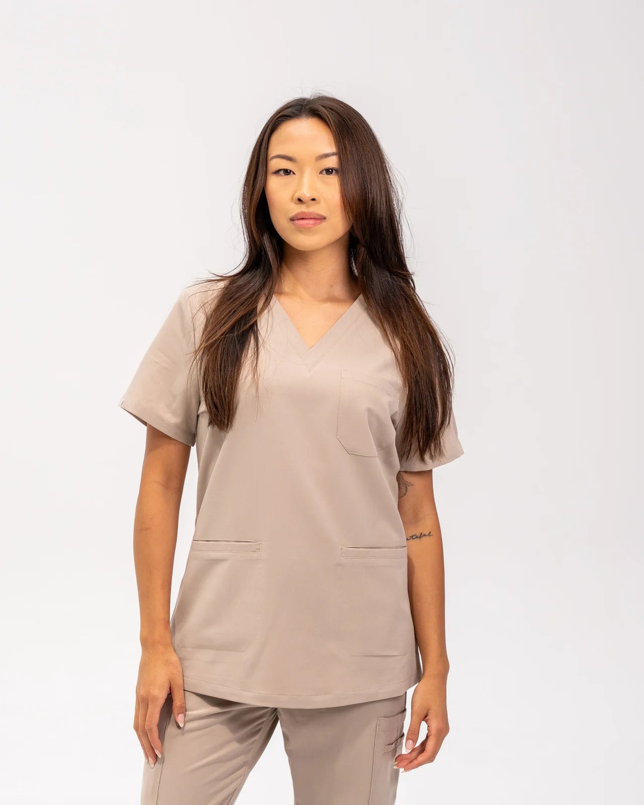 Victoria 4-Pocket Scrub Top