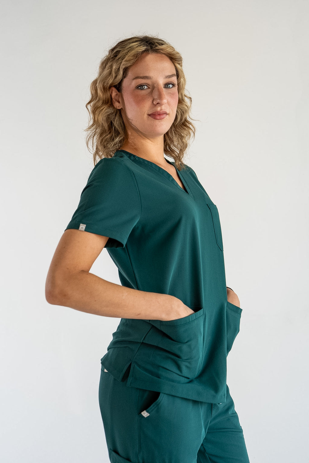 Victoria 4-Pocket Scrub Top