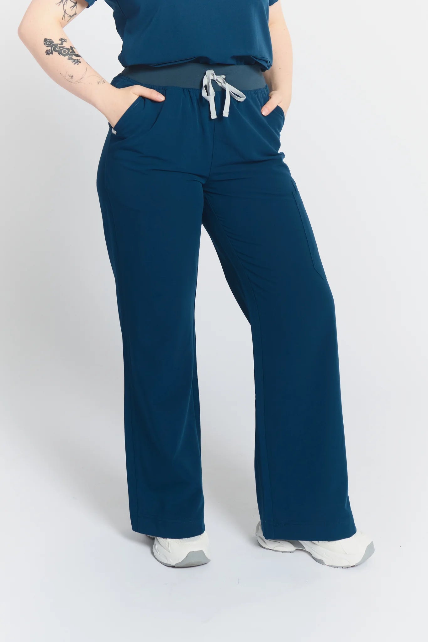 ACE High - Waisted Wide Leg Scrub PantsJOIIAACE-ABYSSBLUE-XS