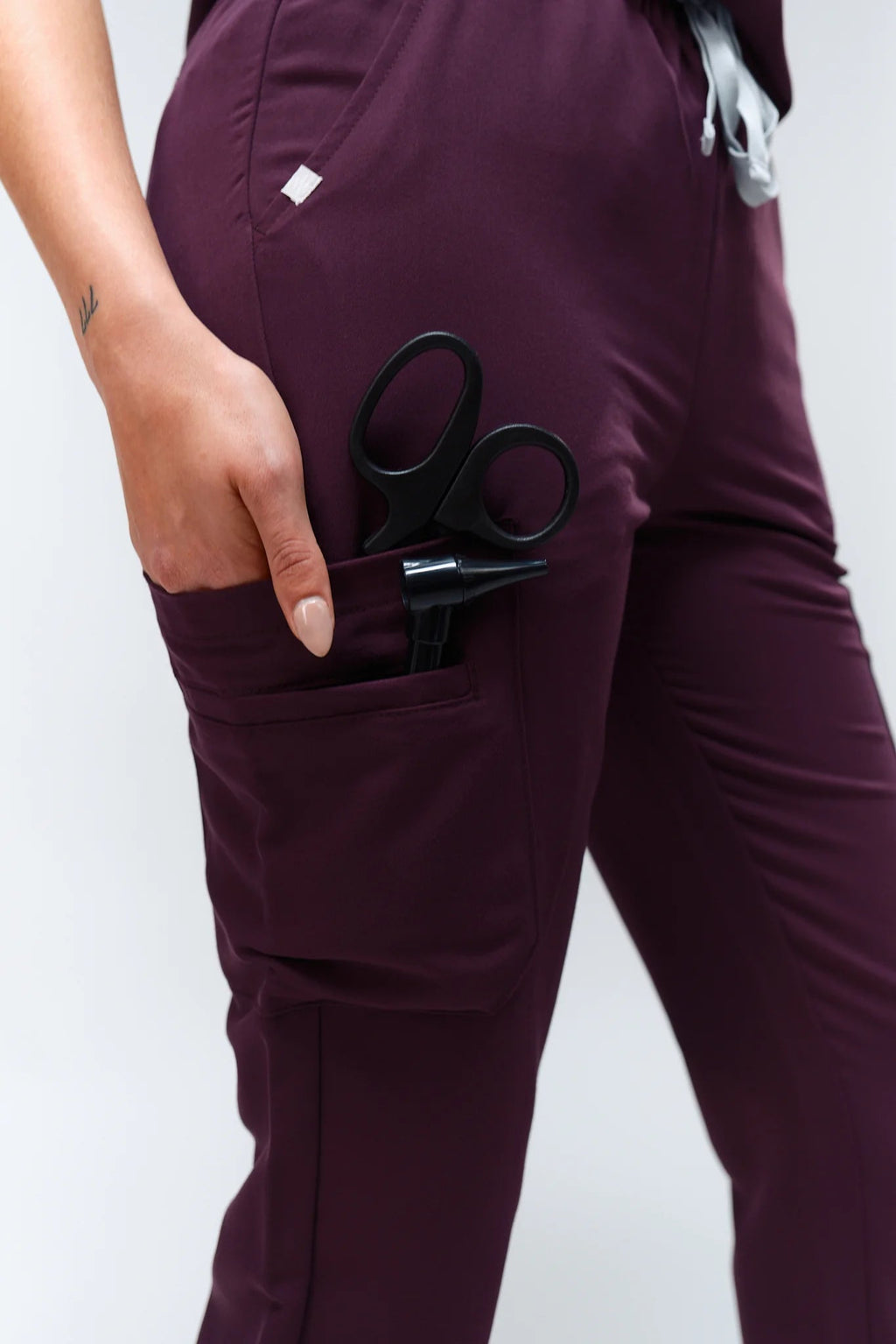 Anastasia Jogger Scrub PantsJOIIAANASTASIA-ROYALPURPLE-XS