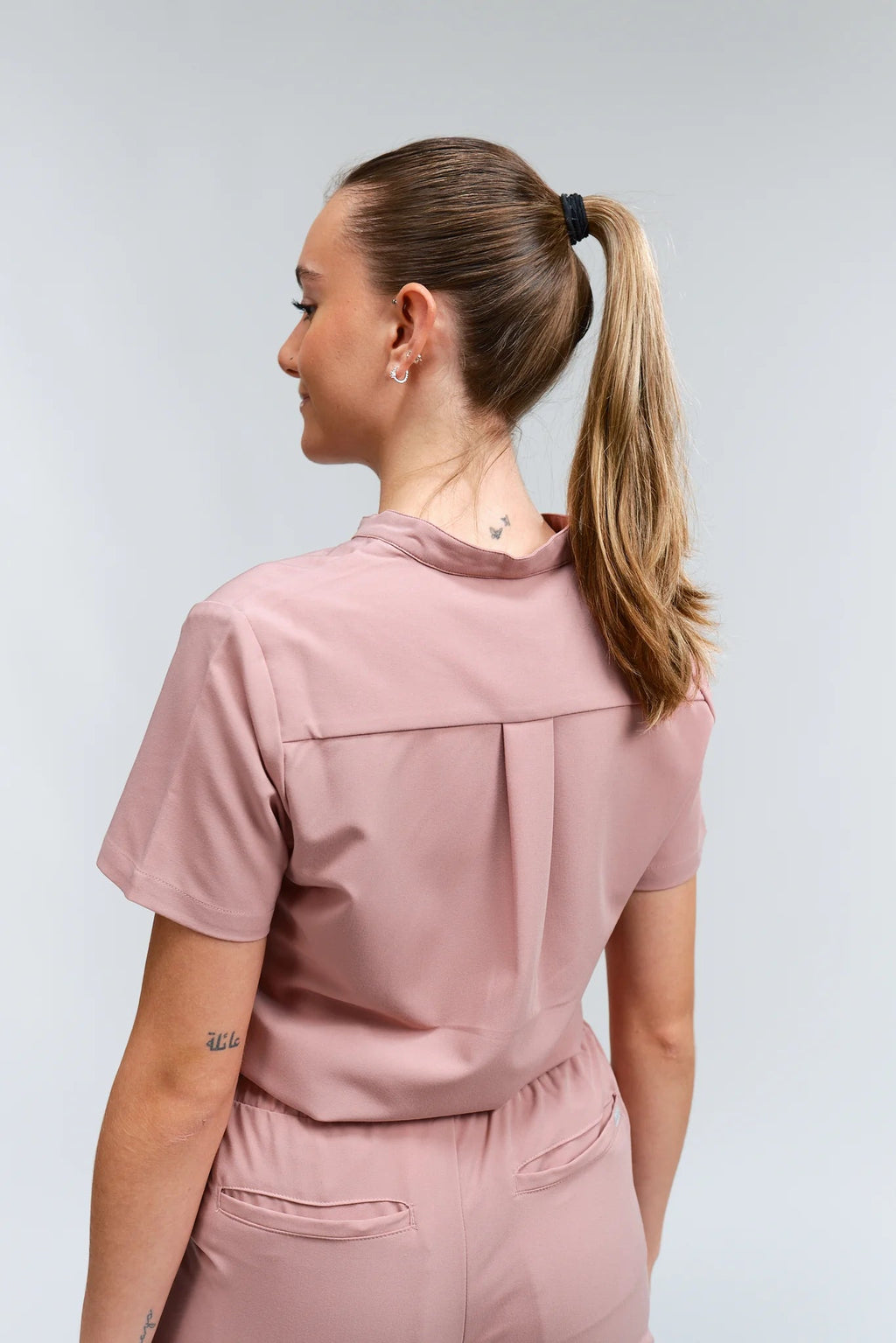 Gloria Button Up Scrub TopJOIIAGLORIA-ROSEWOOD-XS