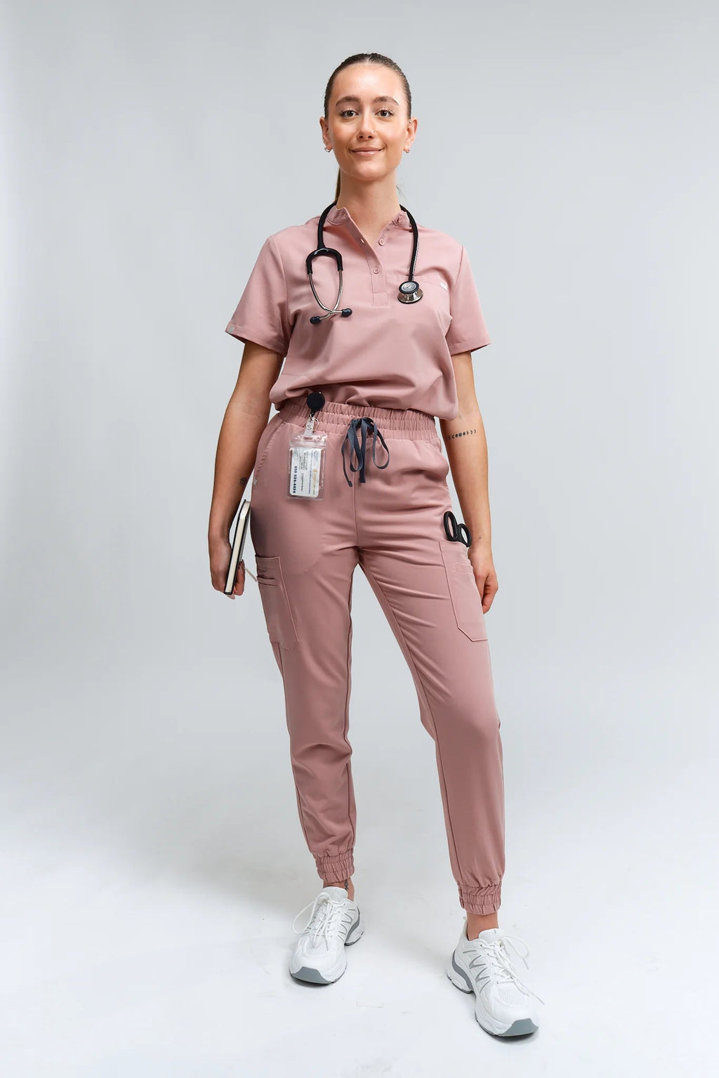 Gloria Button Up Scrub TopJOIIAGLORIA-ROSEWOOD-XS