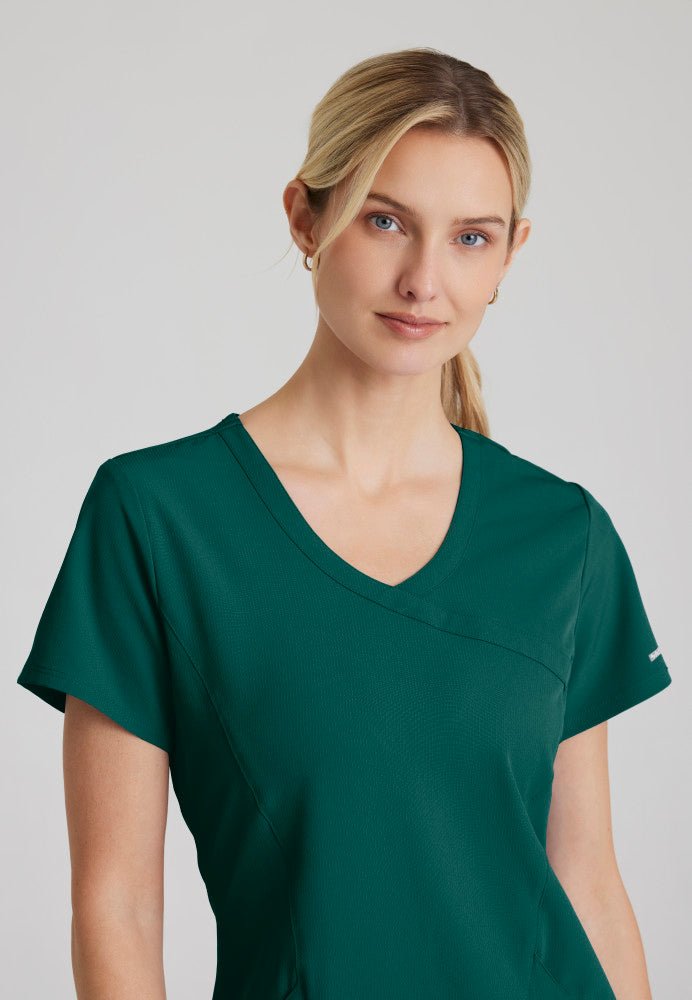 Reliance Crossover Scrub TopSkechers by BarcoSK102-HUNTER-XXS