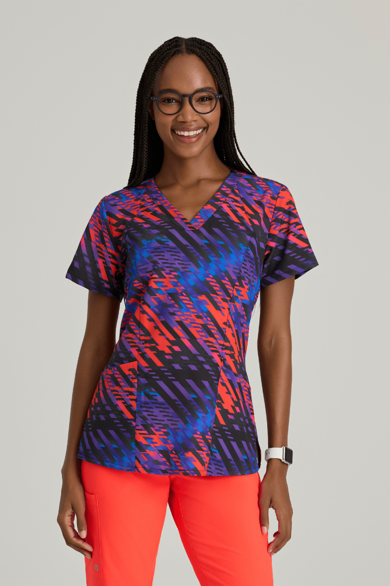 Thrive Barco One Women's V - Neck Scrub Print TopBarco One5107-RAPR-XXS