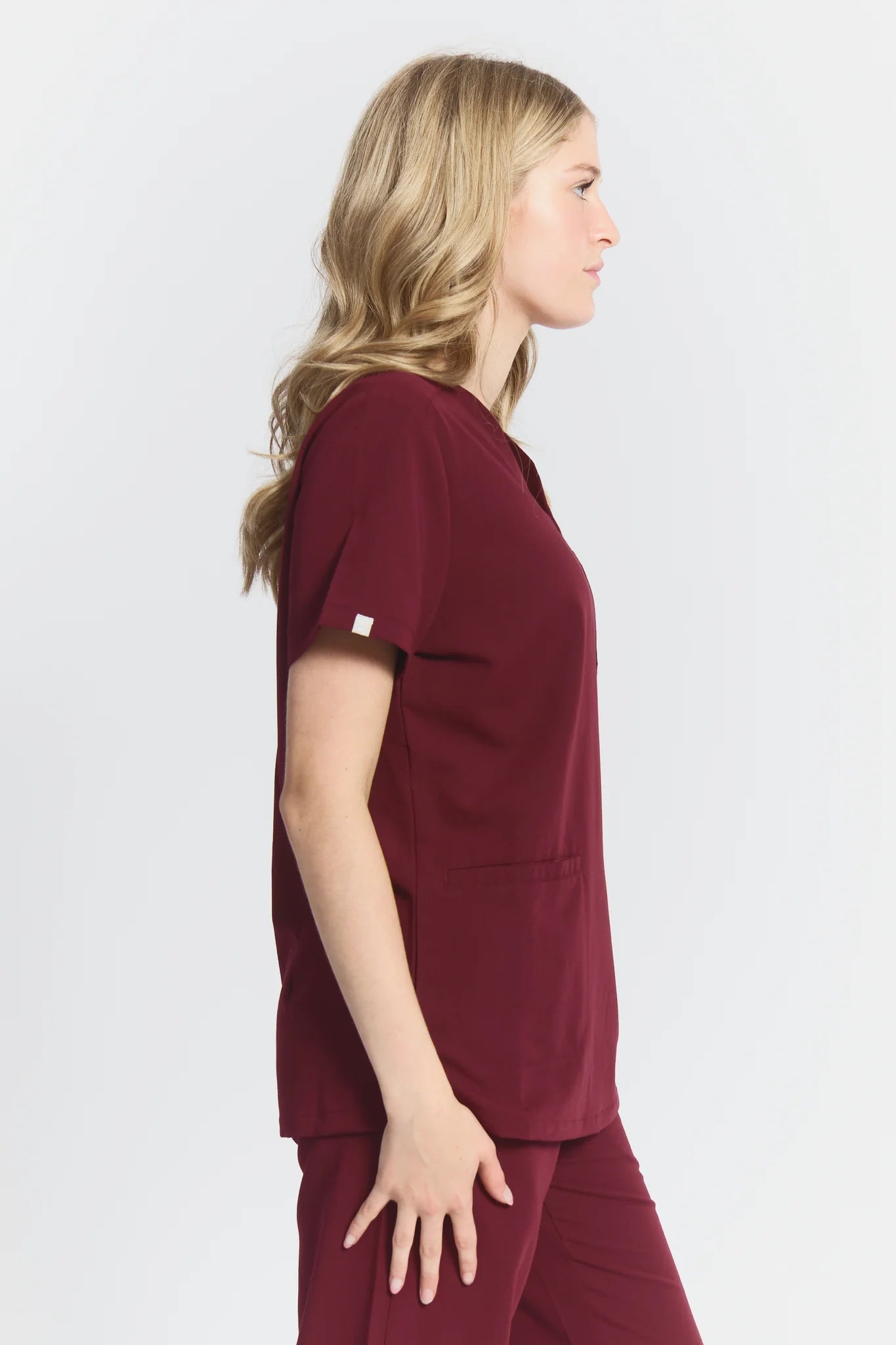 Victoria 4 - Pocket Scrub TopJOIIAVICTORIA-BURGUNDY-XS