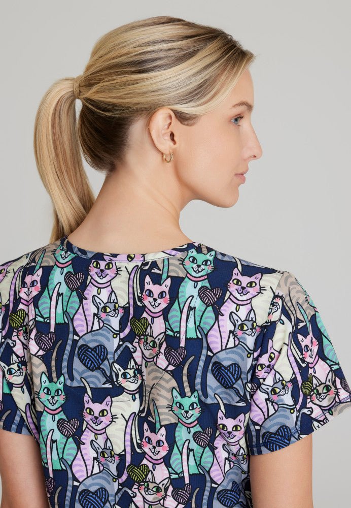 Yarn Lover V - Neck Animal Print Scrub TopSkechers by BarcoSKT021-YLVR-XXS